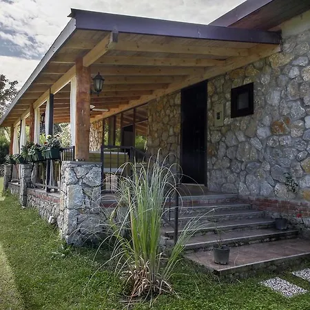 Pera Villa
